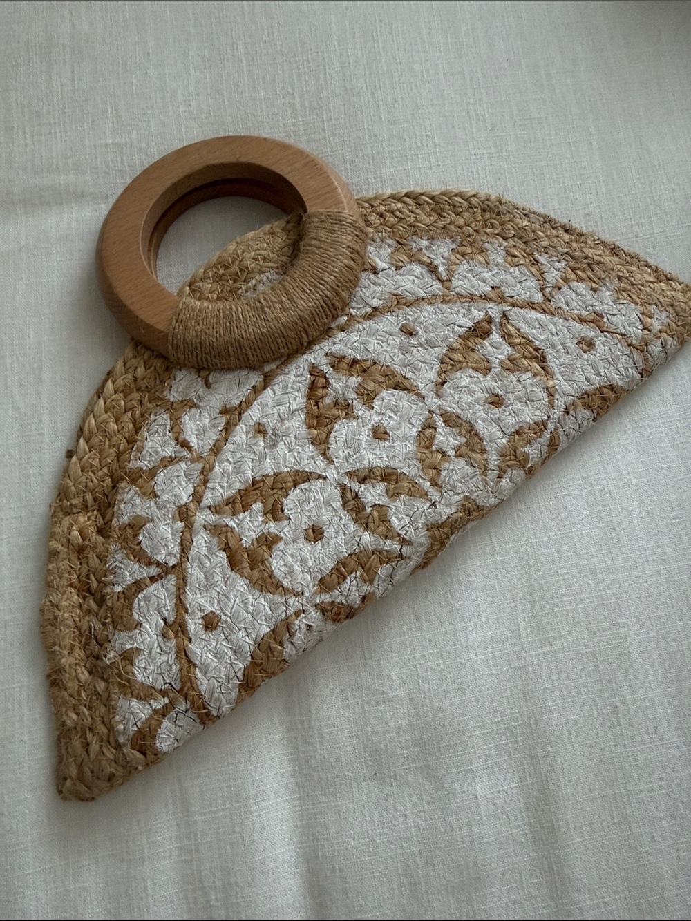 Handwoven Jute Clutch with White Floral Pattern Antik Kraft